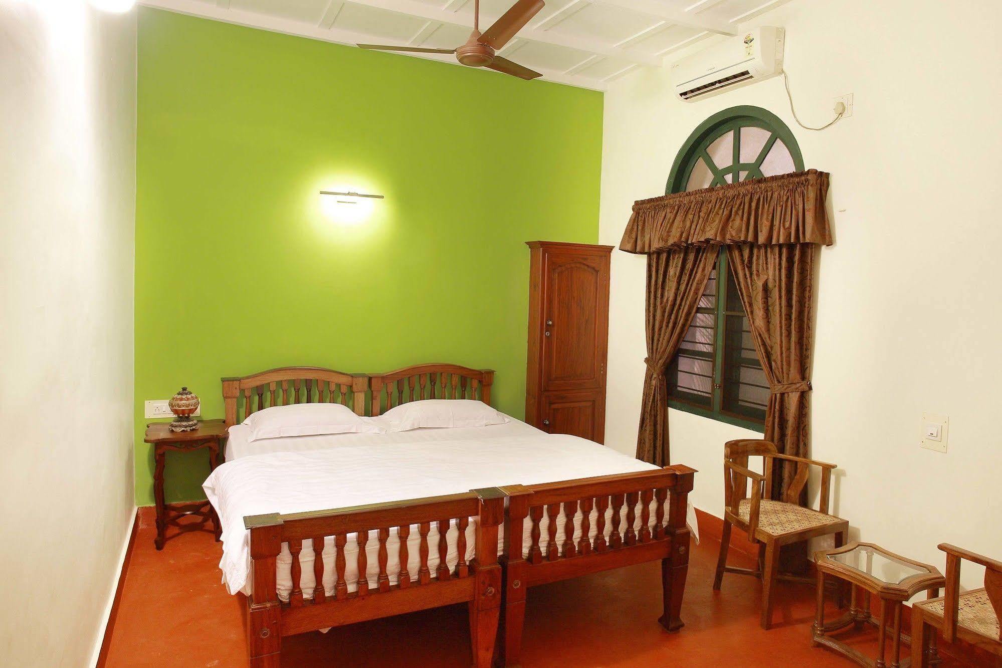 Bed and Breakfast Elphinstone Residency Kochi Екстер'єр фото