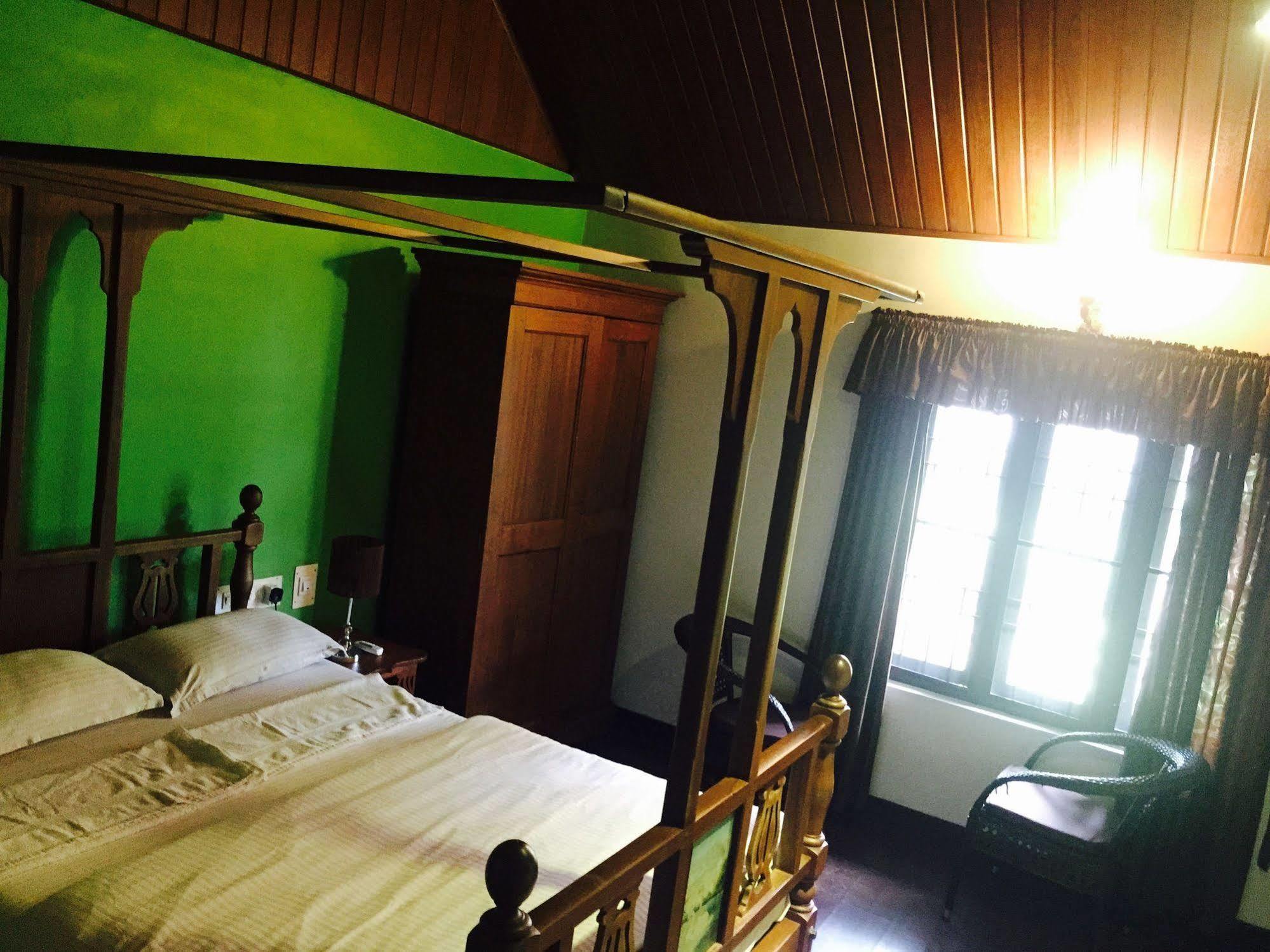Bed and Breakfast Elphinstone Residency Kochi Екстер'єр фото