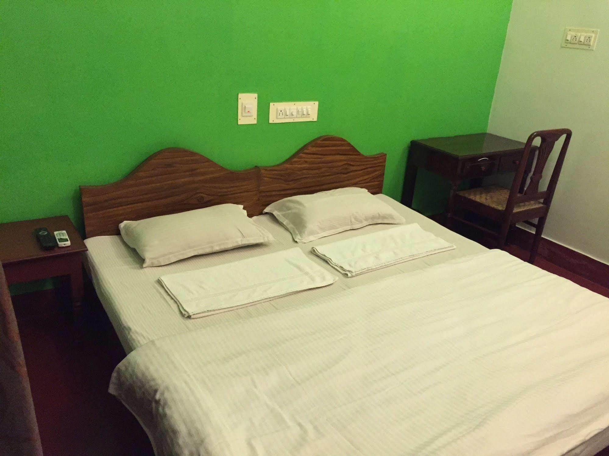 Bed and Breakfast Elphinstone Residency Kochi Екстер'єр фото
