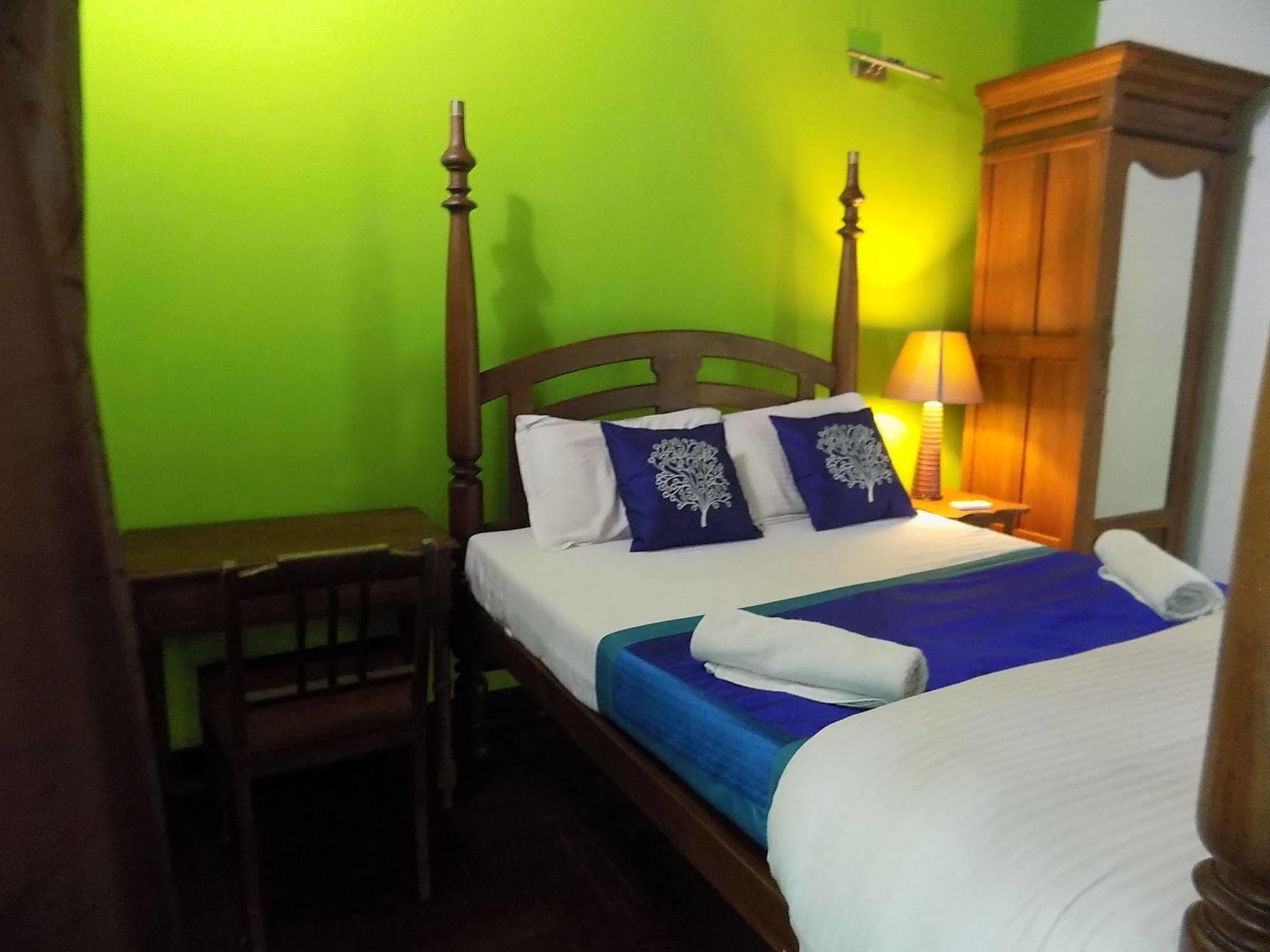 Bed and Breakfast Elphinstone Residency Kochi Екстер'єр фото